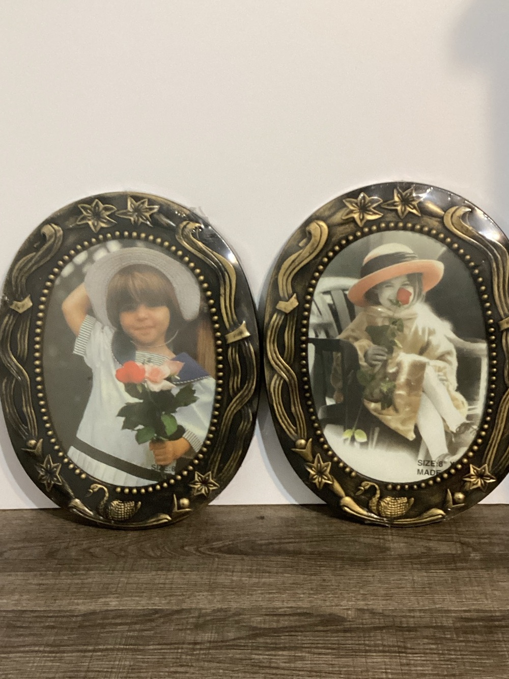 Vintage King Deluxe Oval Picture 2 matching frames Grandmacore Cottagecore